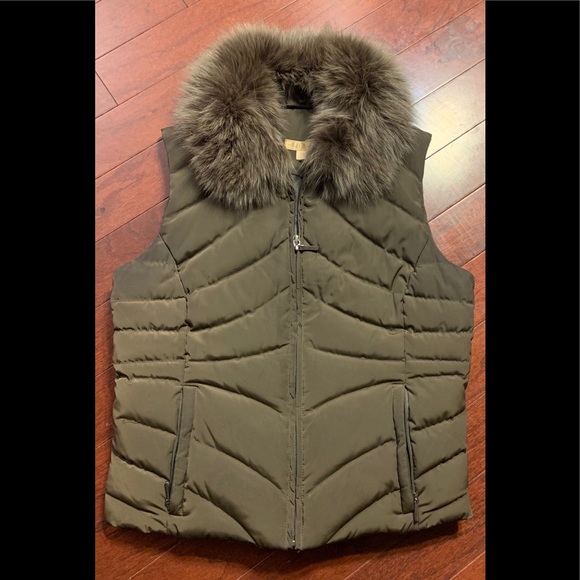 Genuine Fox Fur Down Vest - Picture 1 of 6
